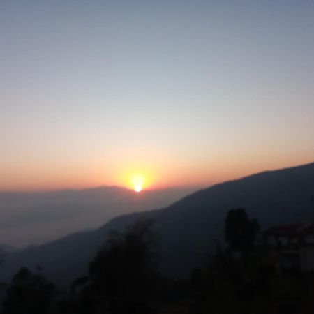 Unique Point Home Stay Nagarkot Esterno foto