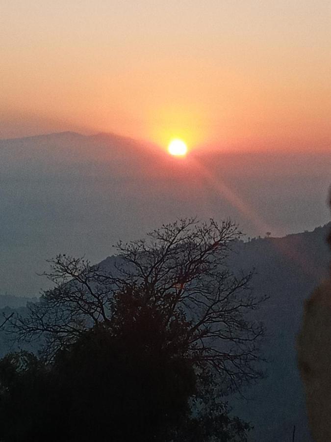 Unique Point Home Stay Nagarkot Esterno foto