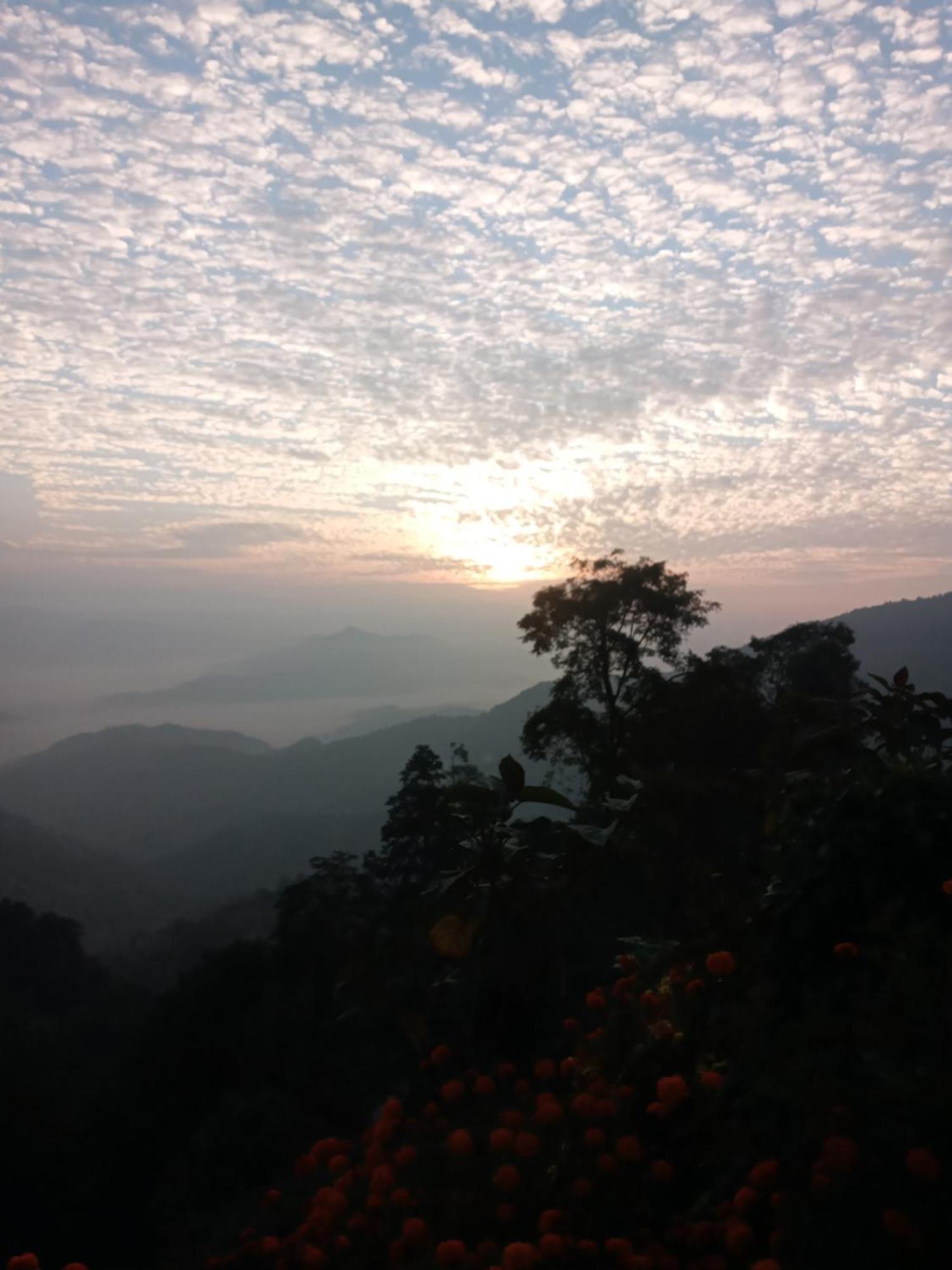 Unique Point Home Stay Nagarkot Esterno foto