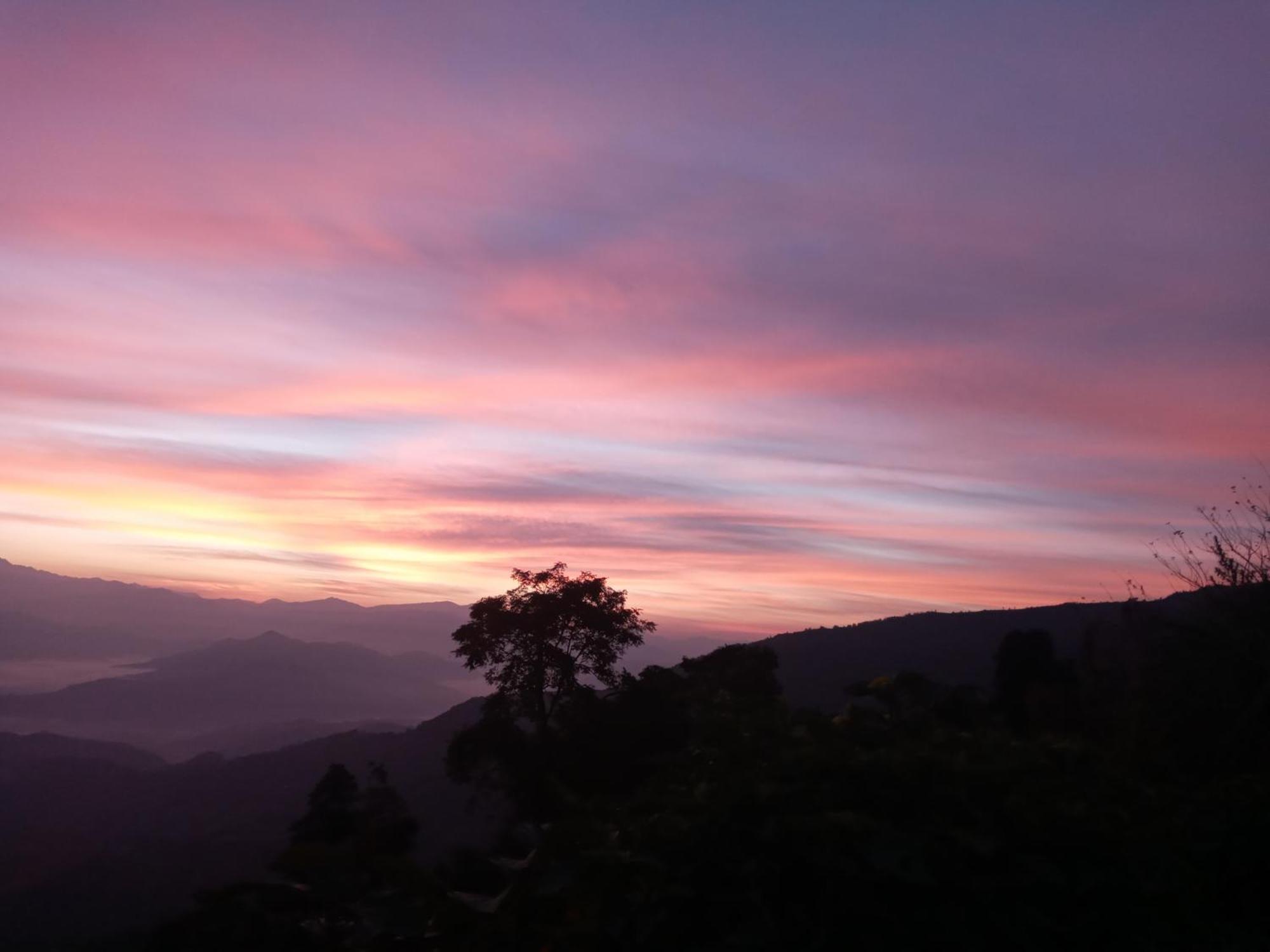 Unique Point Home Stay Nagarkot Esterno foto
